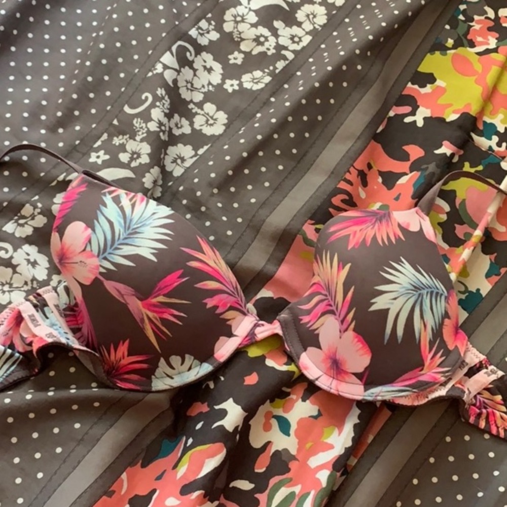 PINK Victoria secret size 30c